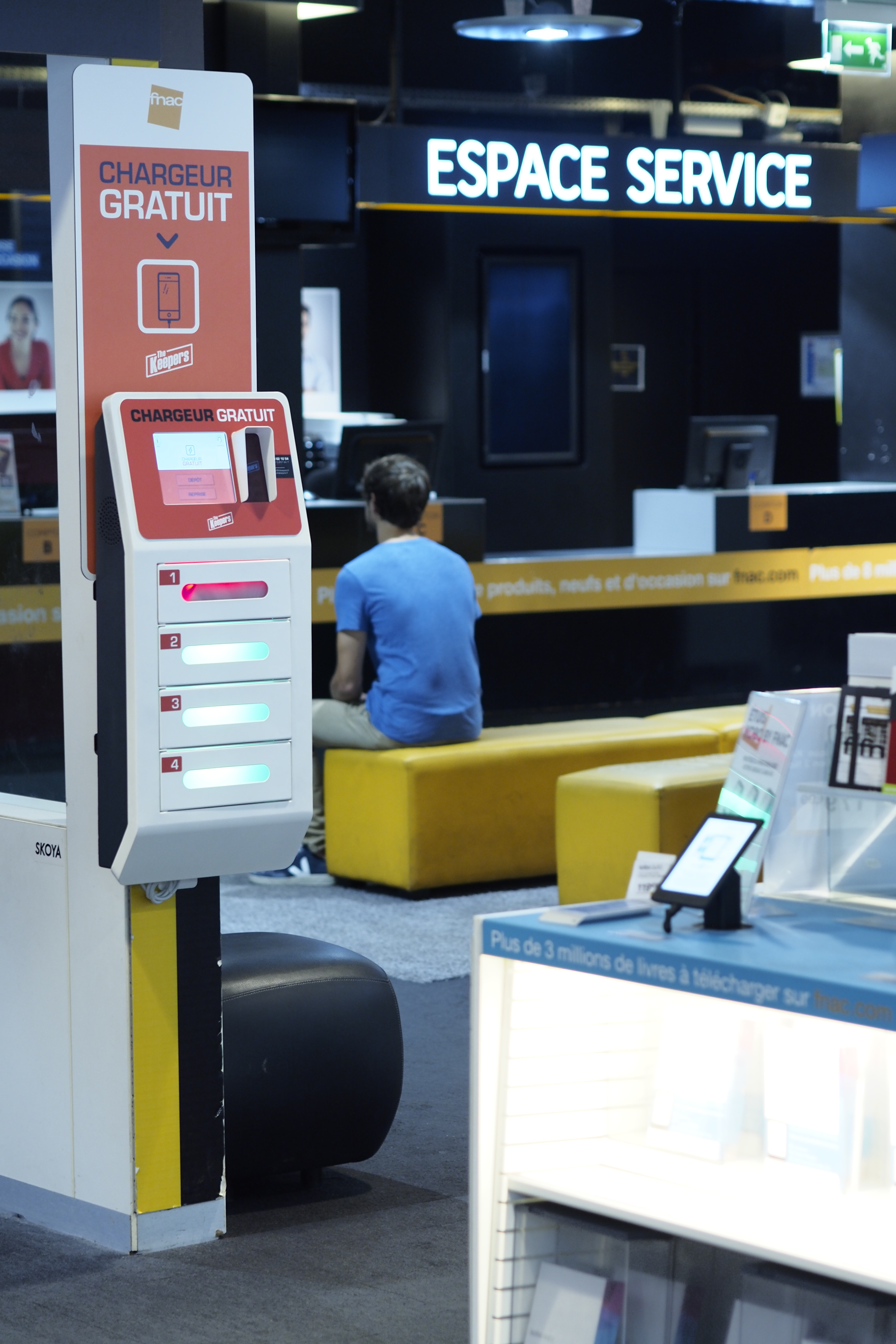 Phone charging station in retail supermarkets